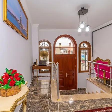 Rosalie Palace فندق