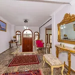 Ξενοδοχείο Rosalie Palace