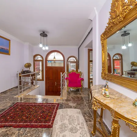 Rosalie Palace 호텔